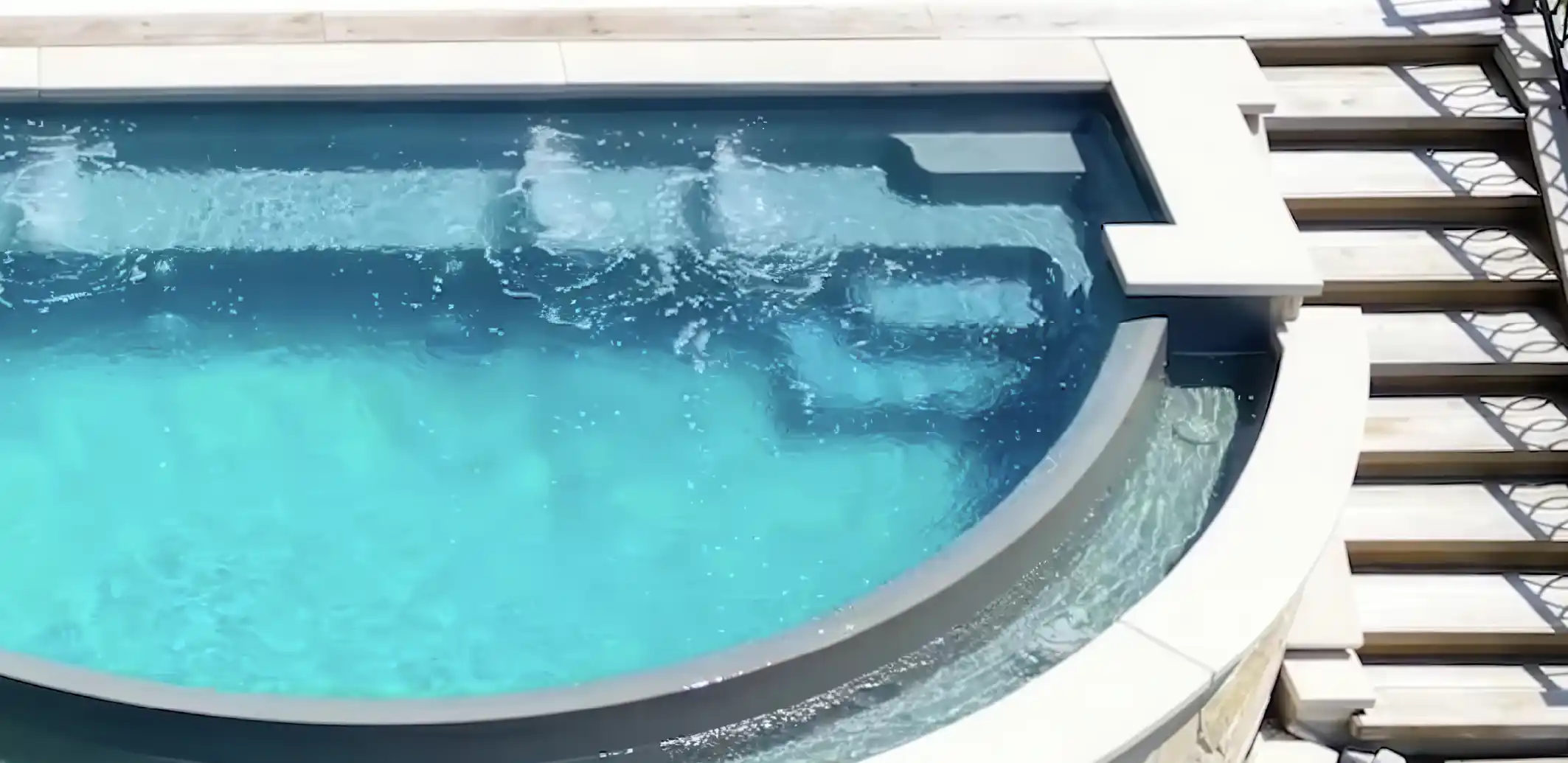 Key Features of the Cosmopolitan