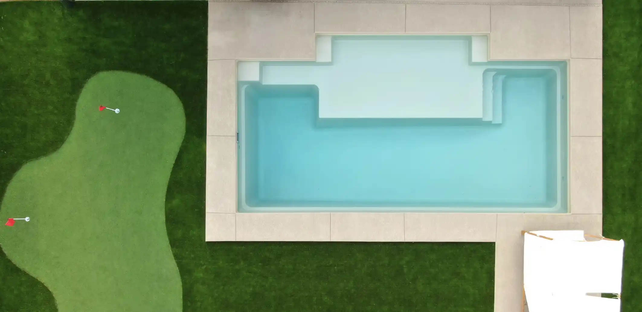 Key Features of the Dynasty Backyard Pool