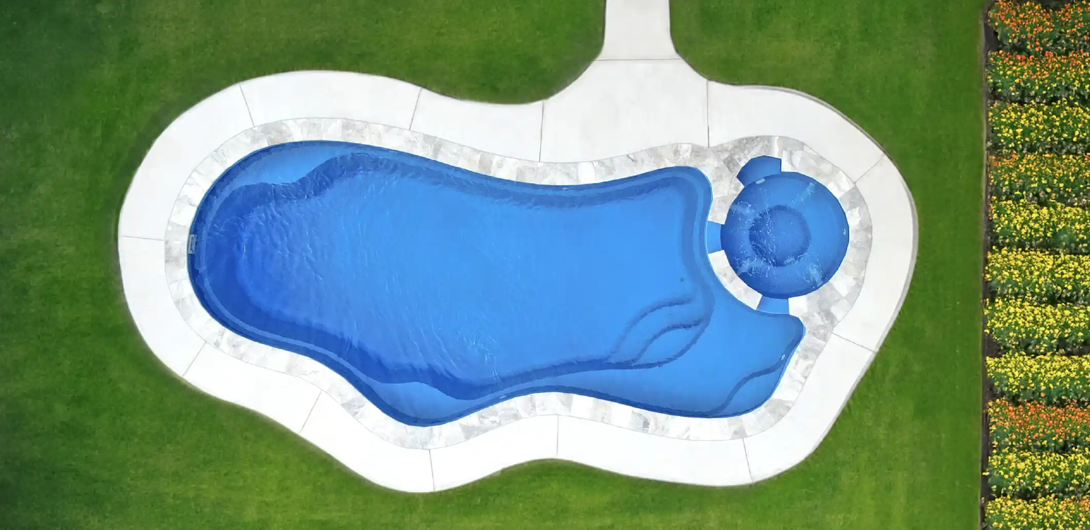 Key features of the Serene backyard pool