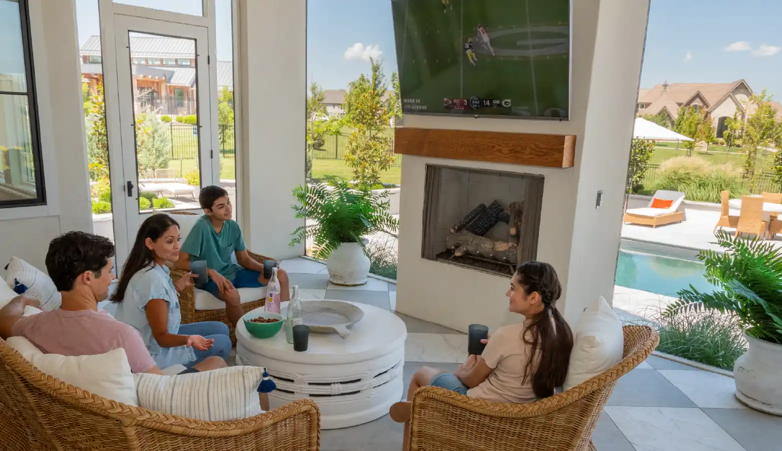 From Dinner to a Movie: Backyard Dining Ideas for the Perfect Combo